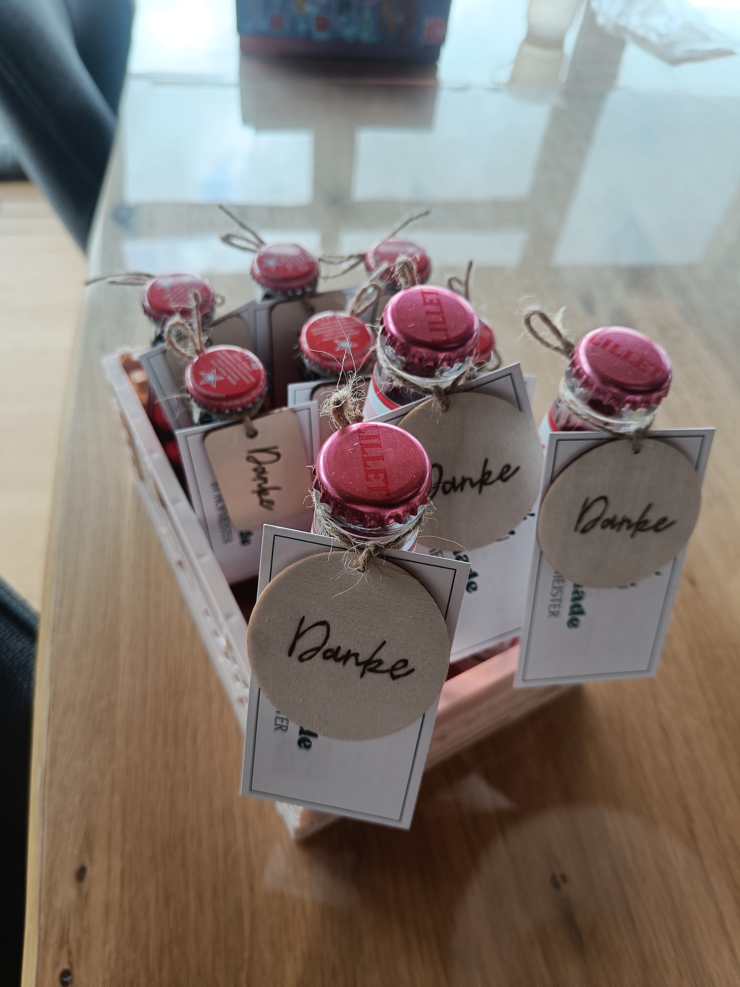 Geschenkanhänger aus Holz